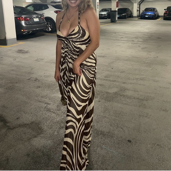 BCBG MAX AZRIA  DRESS - Picture 6 of 7